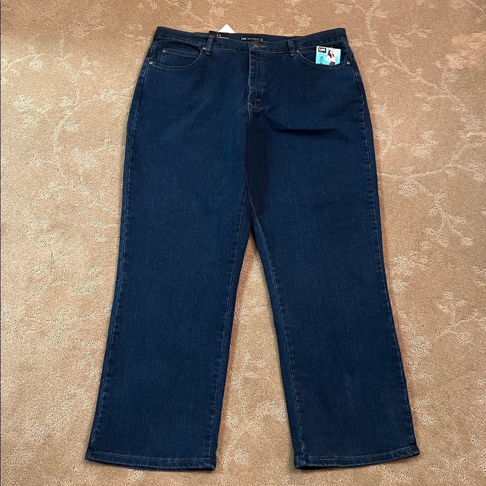 NWT Lee Relaxed Fit Straight Leg Jeans, 18 Short